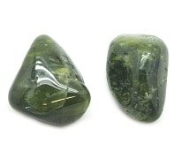 Piedras de idocrasa usadas para imitar al jade